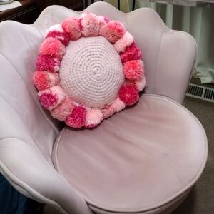 Pom Pom Pillow